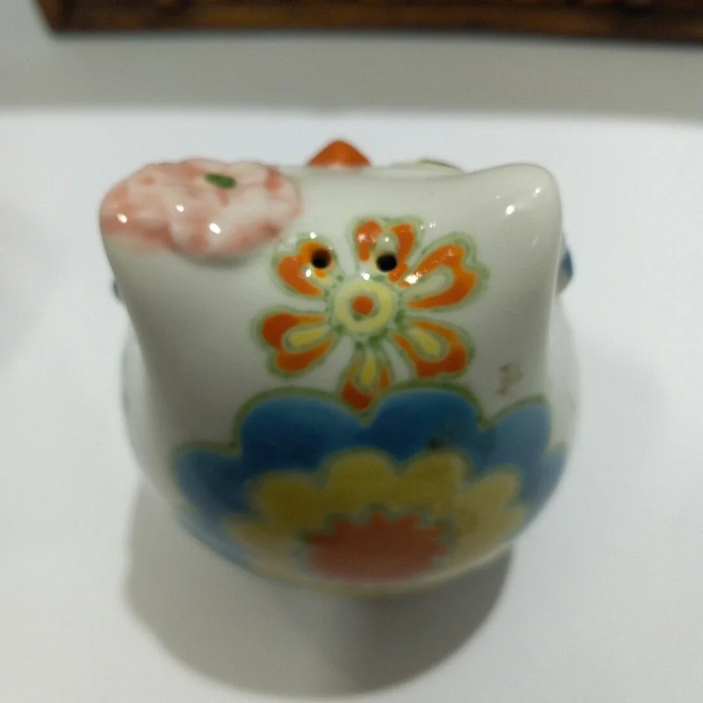 Pier 1 Imports Owl Salt And Pepper Shakers With flowers.